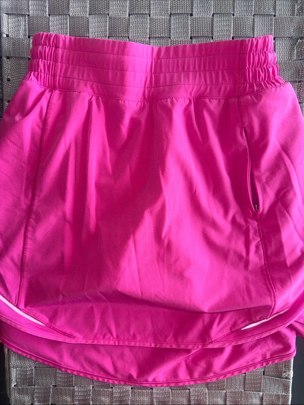lululemon hotty hot high rise skort size 4 amazing condition.